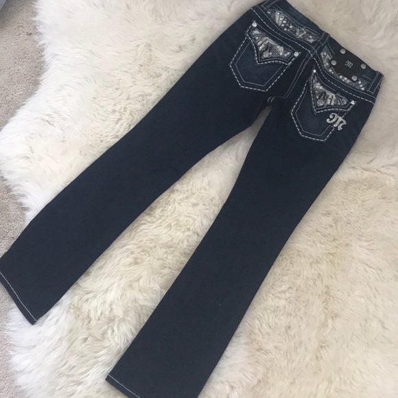 NWOT Miss Me Rhinestone Jeans - Picture 5 of 8